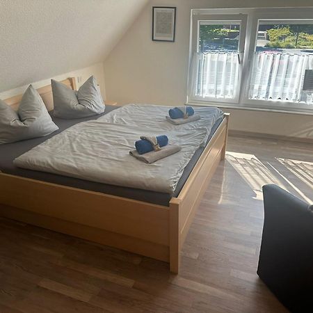 Zentrale Doppelbettzimmer Nordenham Exterior foto