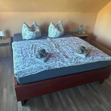 Zentrale Doppelbettzimmer Nordenham Exterior foto