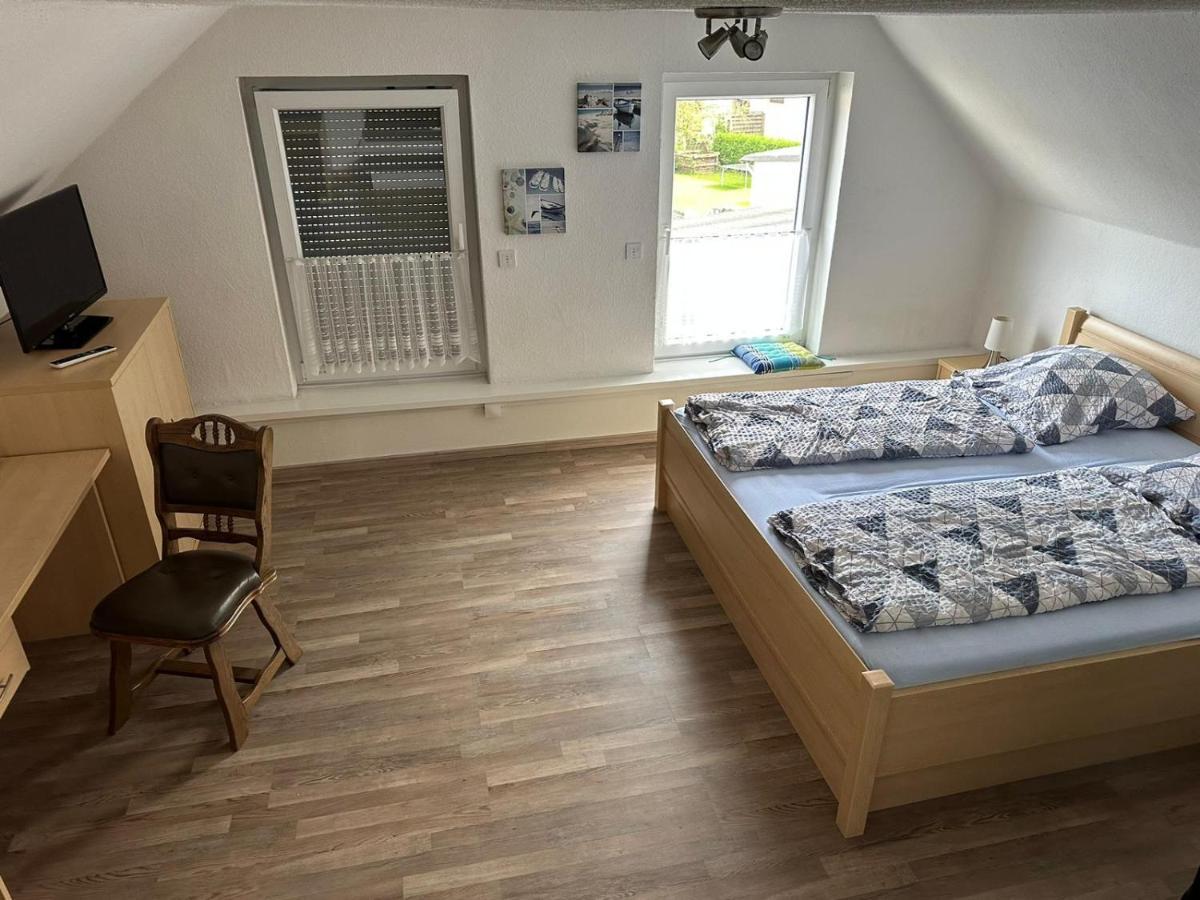 Zentrale Doppelbettzimmer Nordenham Exterior foto