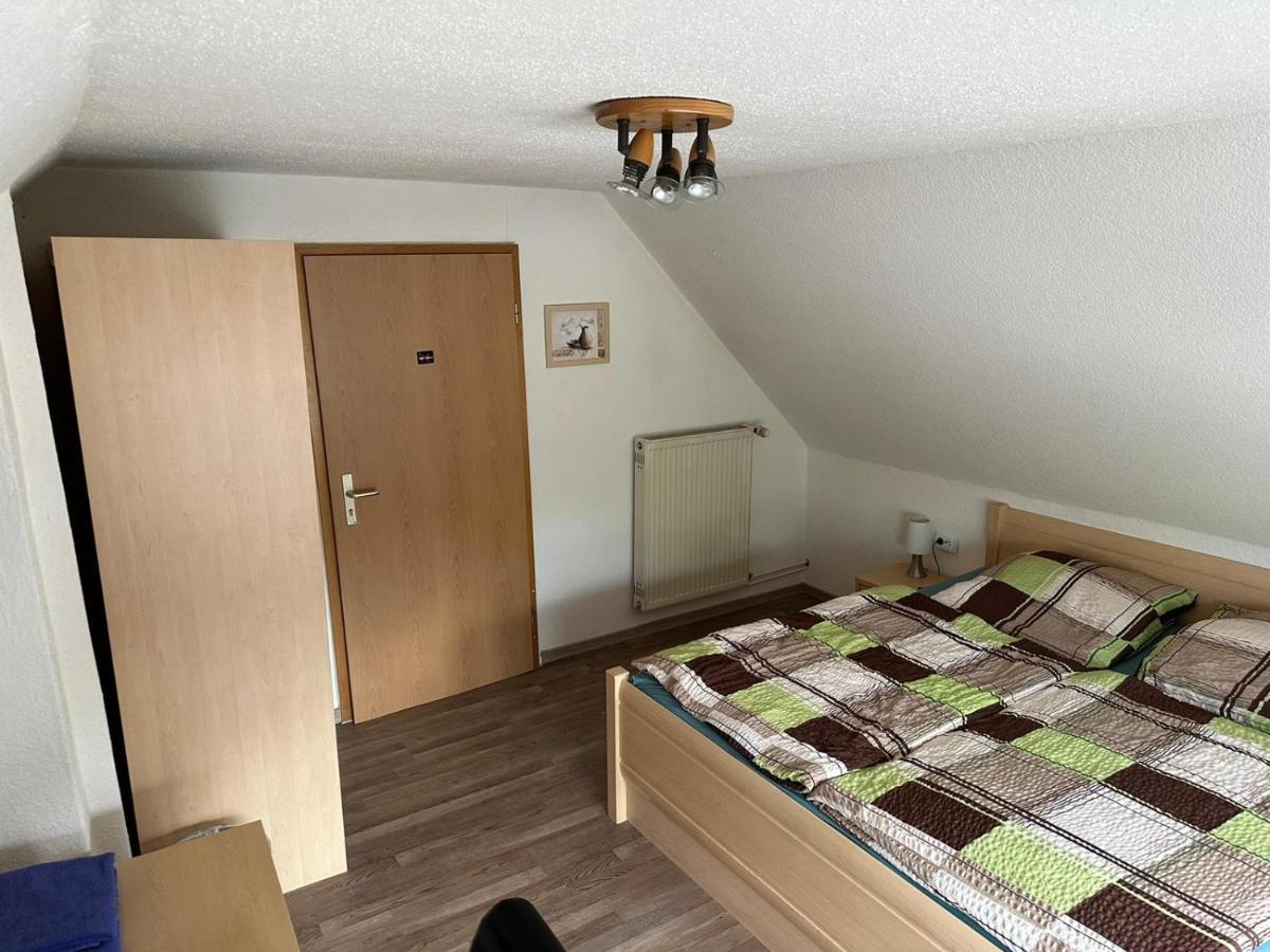 Zentrale Doppelbettzimmer Nordenham Exterior foto