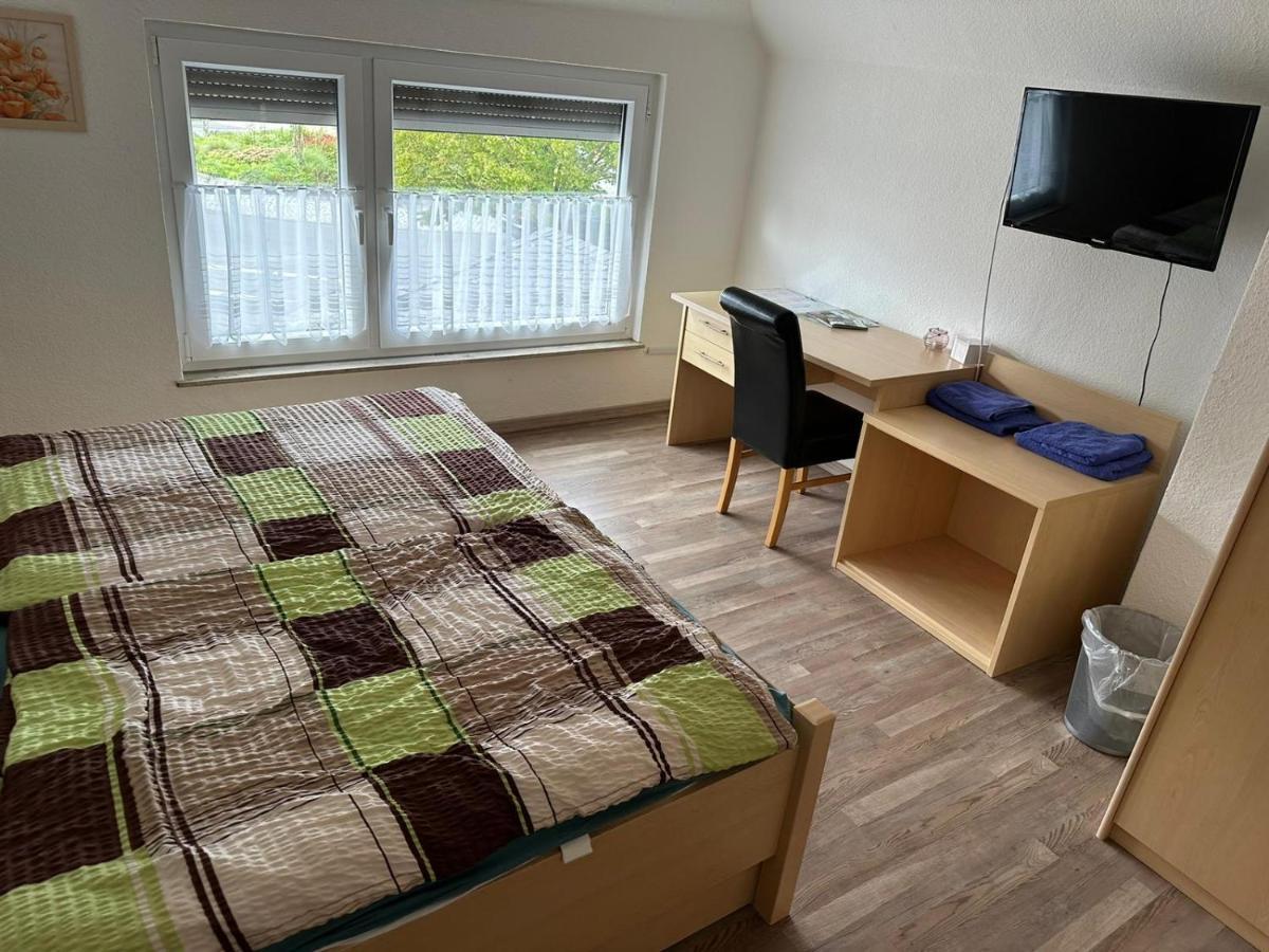 Zentrale Doppelbettzimmer Nordenham Exterior foto